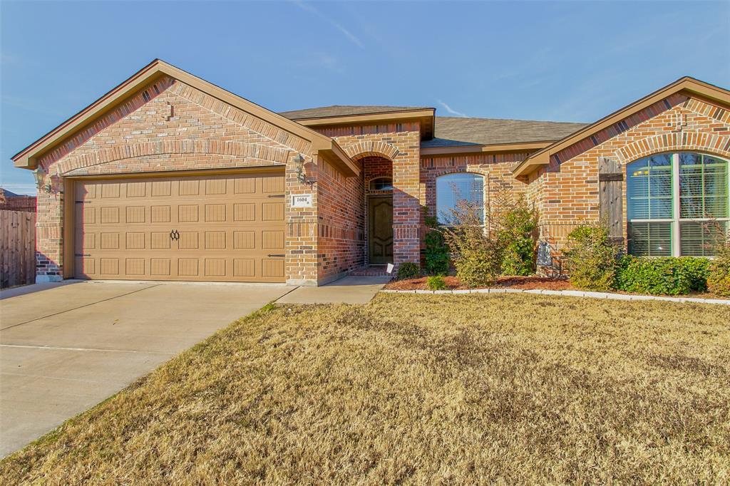 1604 Dale Ln, White Settlement, TX 76108