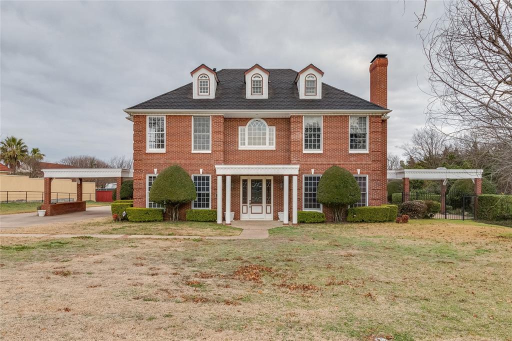 1229 W Pleasant Run Rd, Desoto, TX 75115