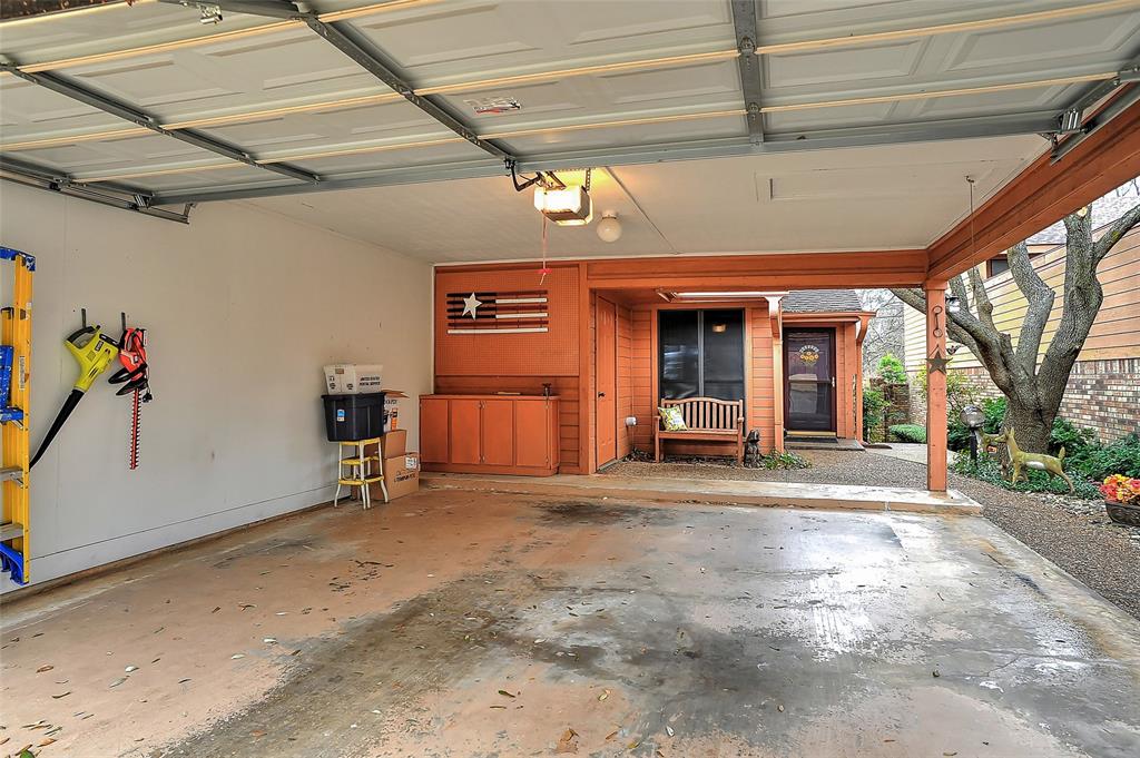 16 Village Green Ct, Denison, TX 75020