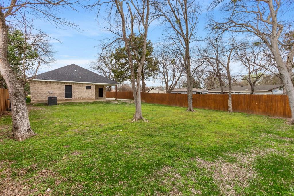3232 E Overton Rd, Dallas, TX 75216
