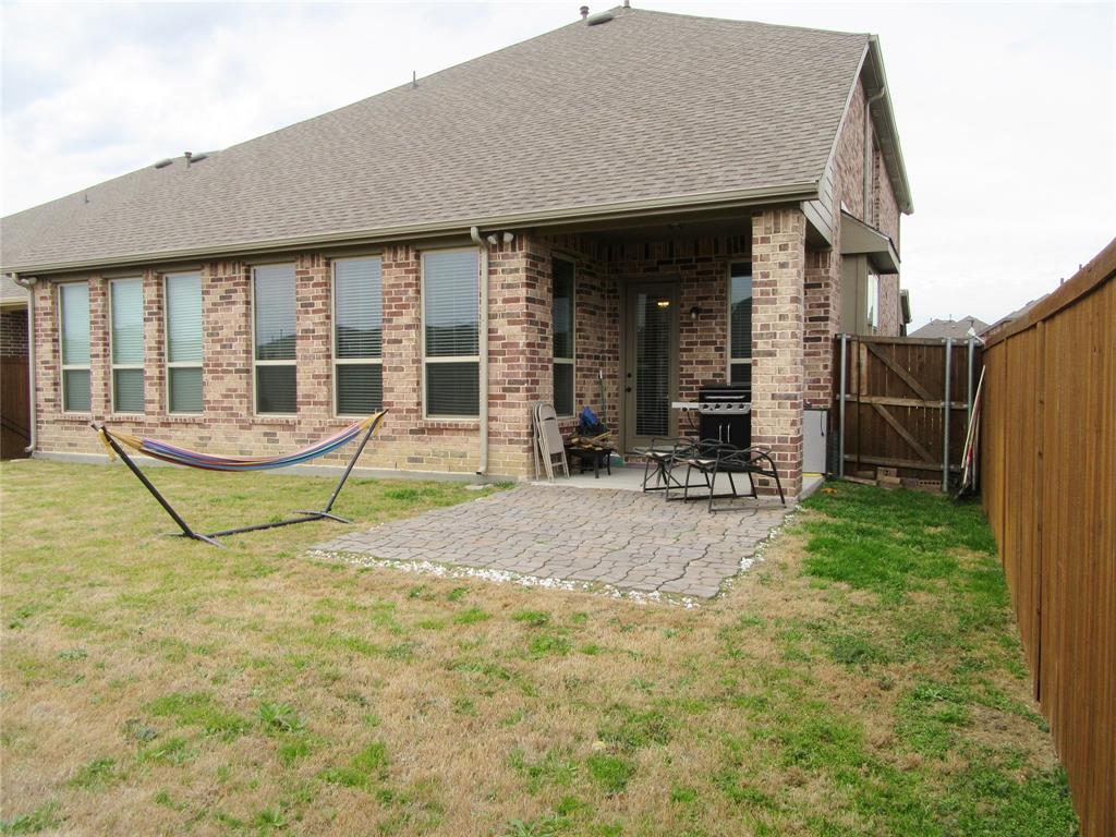 1724 Ranch Trail Rd, Aubrey, TX 76227