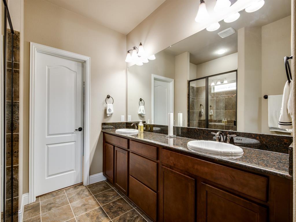 11516 Zoe Ln, McKinney, TX 75071