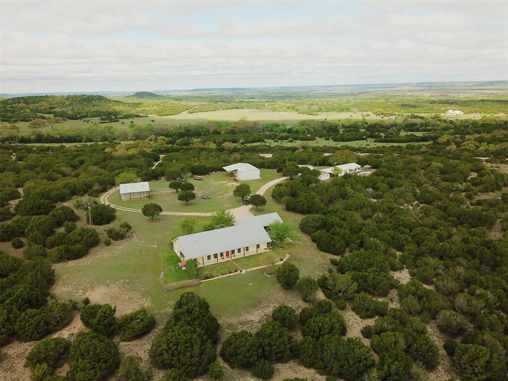 1128 County Road 4175, Cranfills Gap, TX 76637