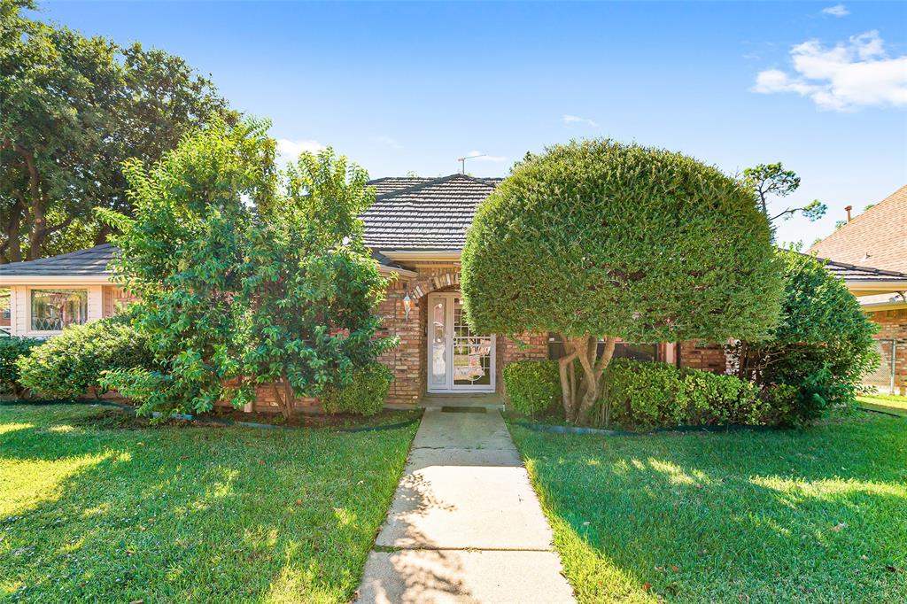 1900 Wimbledon Dr, Arlington, TX 76017