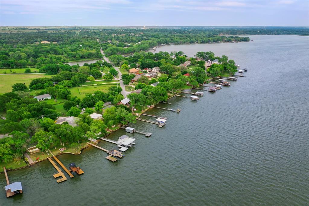 1919 E Lake Dr, Weatherford, TX 76087