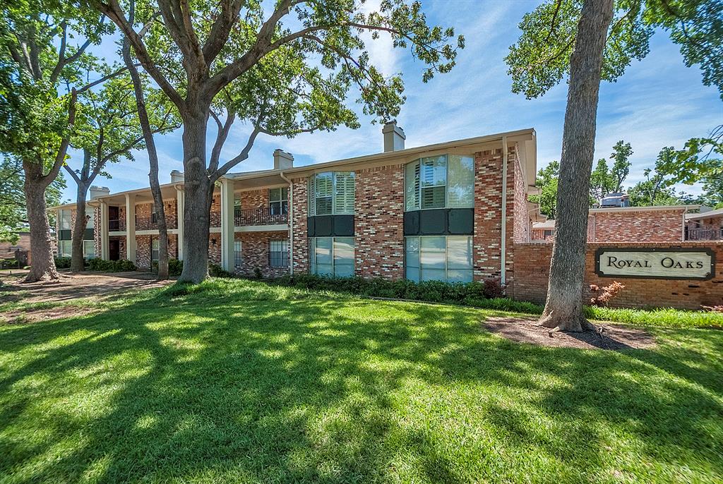 7832 Royal Ln 111, Dallas TX 75230