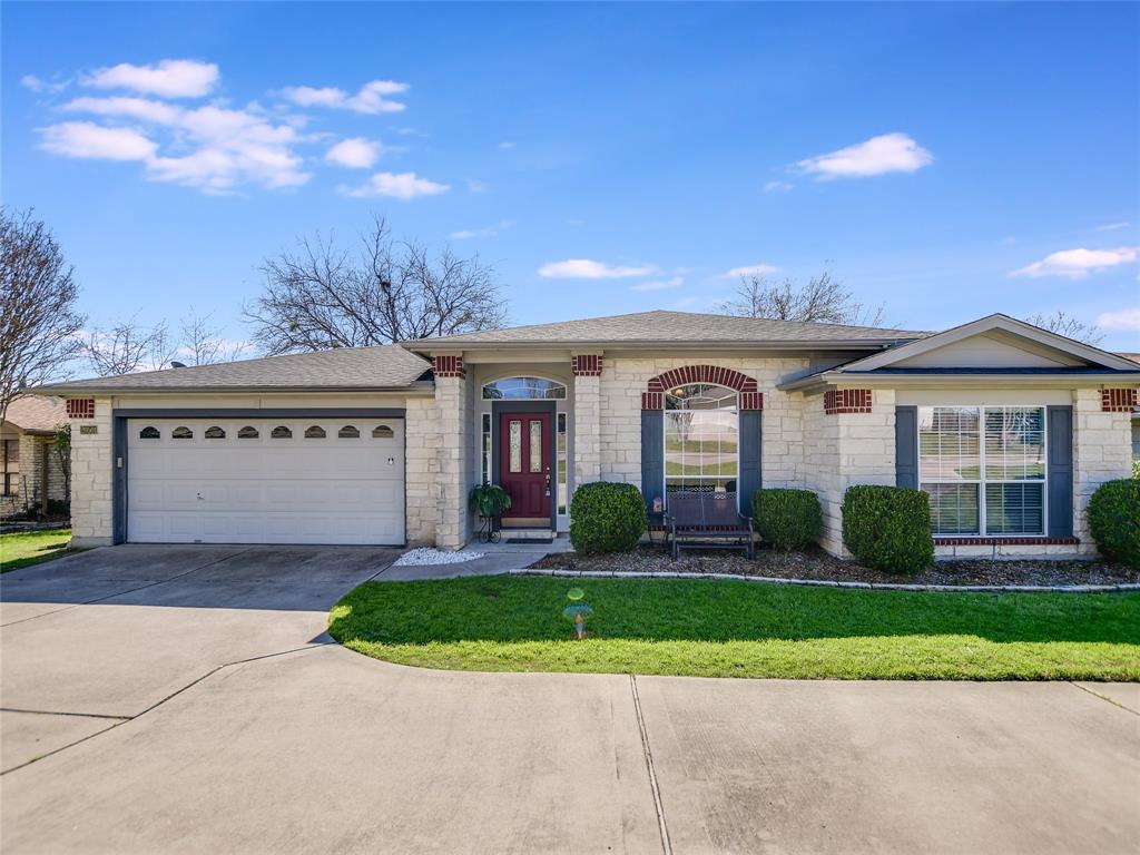 20501 Highland Lake Dr, Lago Vista, TX 78645