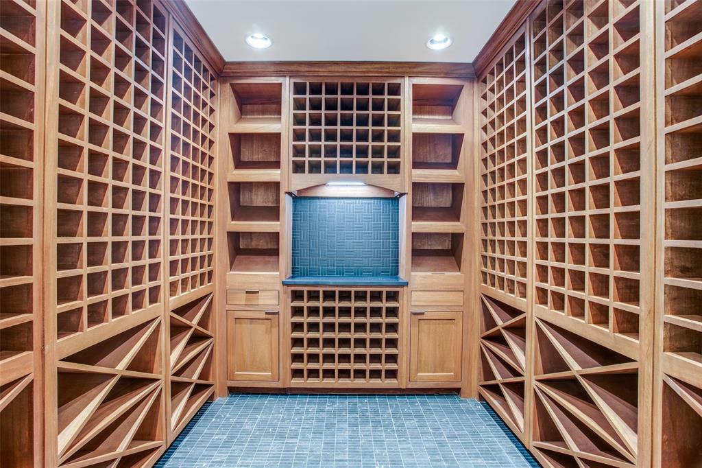 4831 S Lindhurst Ave, Dallas, TX 75229