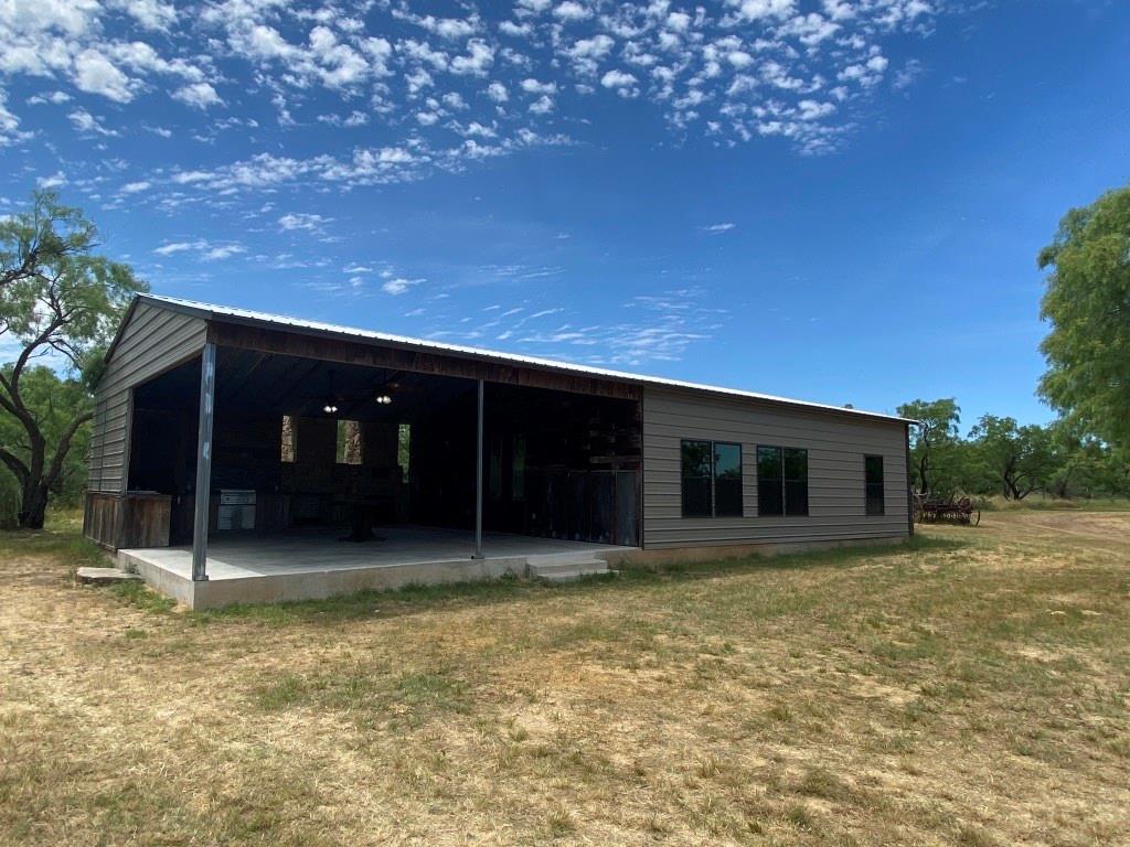 652 Private Rd., Valera, TX 76884