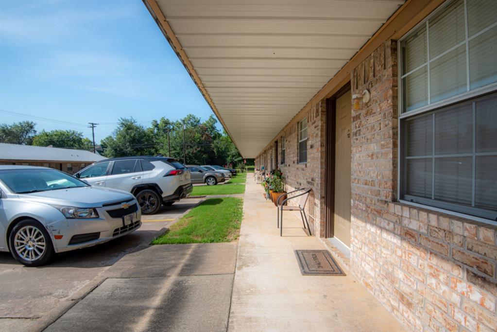1306 BONHAM St, Paris, TX 75460