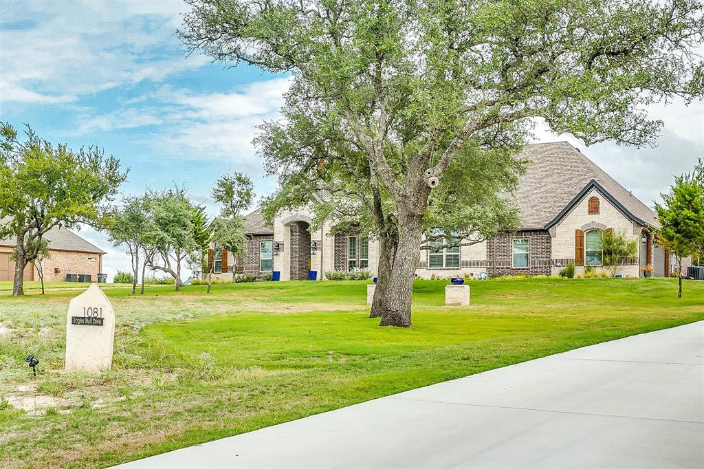 1081 EAGLES BLUFF Dr, Weatherford, TX 76087