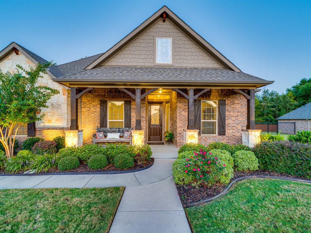 244 Katy Lake Dr, Waxahachie, TX 75165