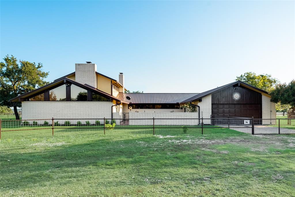 373 County Road 1132, TX 76671