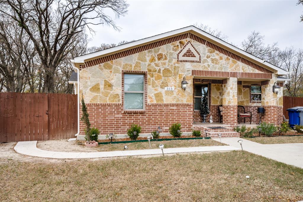 313 N Jim Miller Rd, Dallas, TX 75217