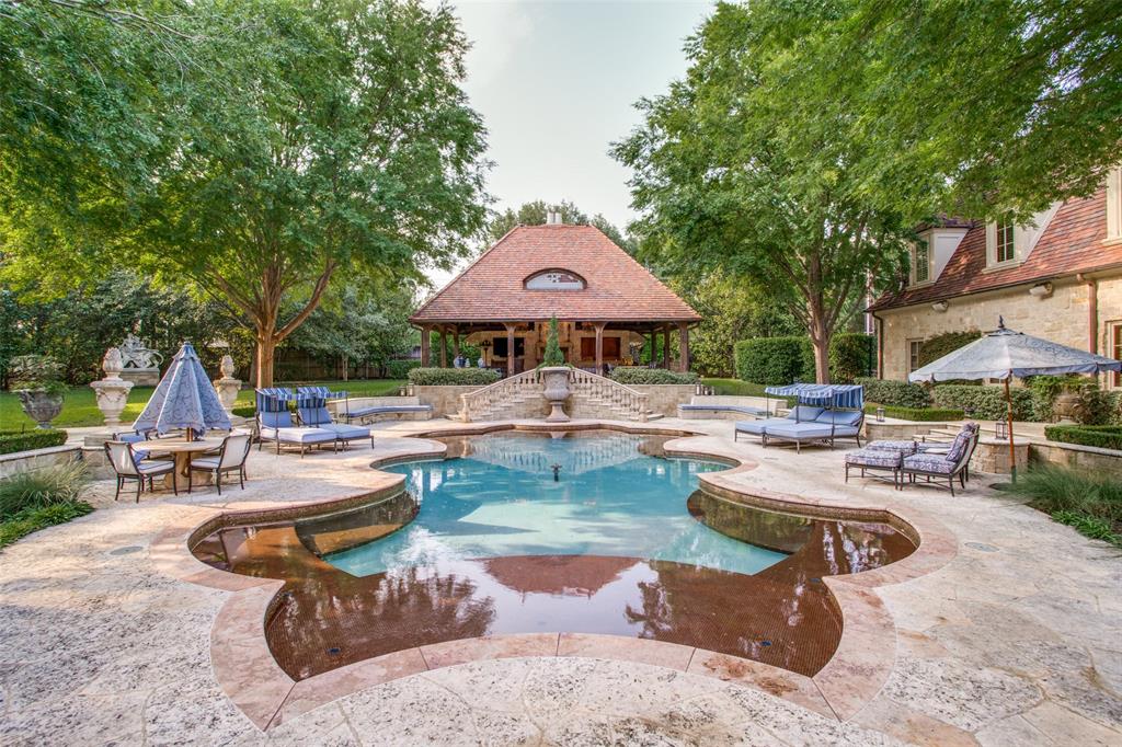 5445 N Dentwood Dr, Dallas, TX 75220