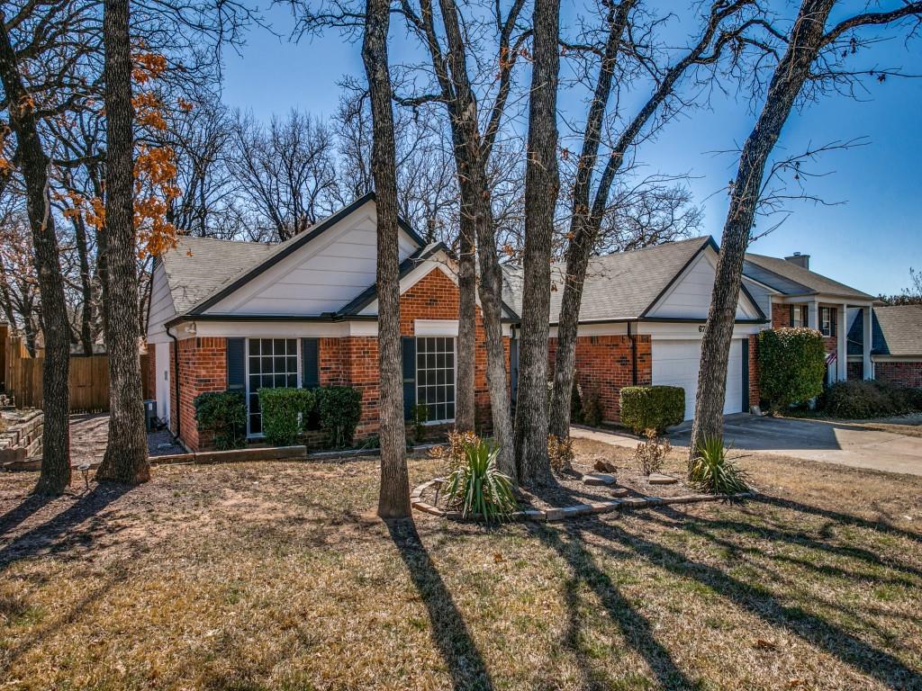 6728 Ridgewood Dr, North Richland Hills, TX 76182