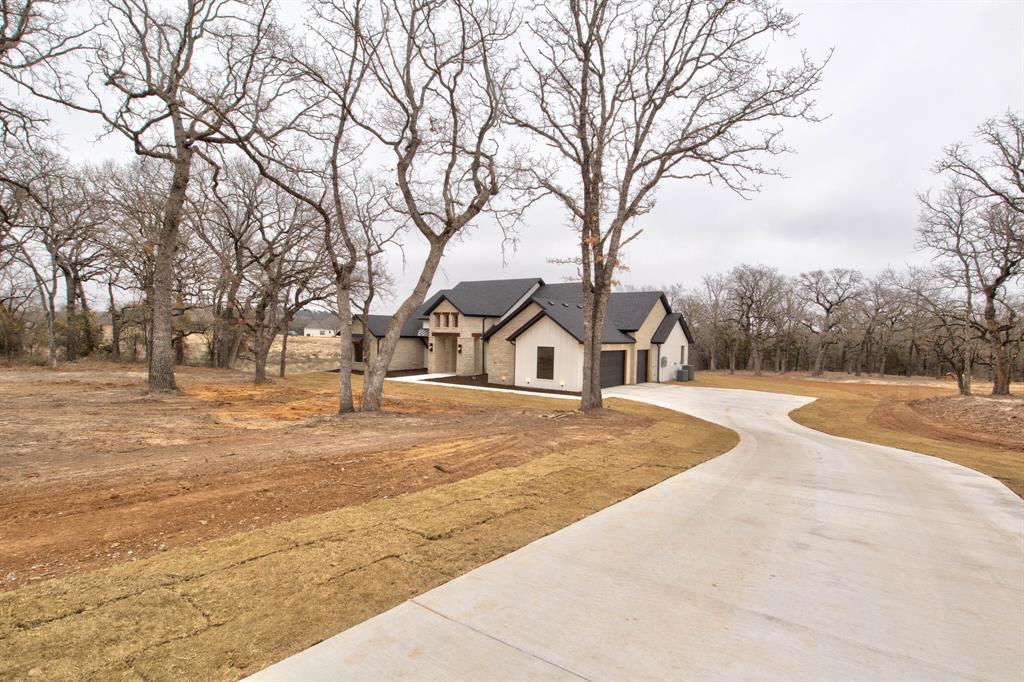 1179 Eagles Bluff Dr, Weatherford, TX 76087