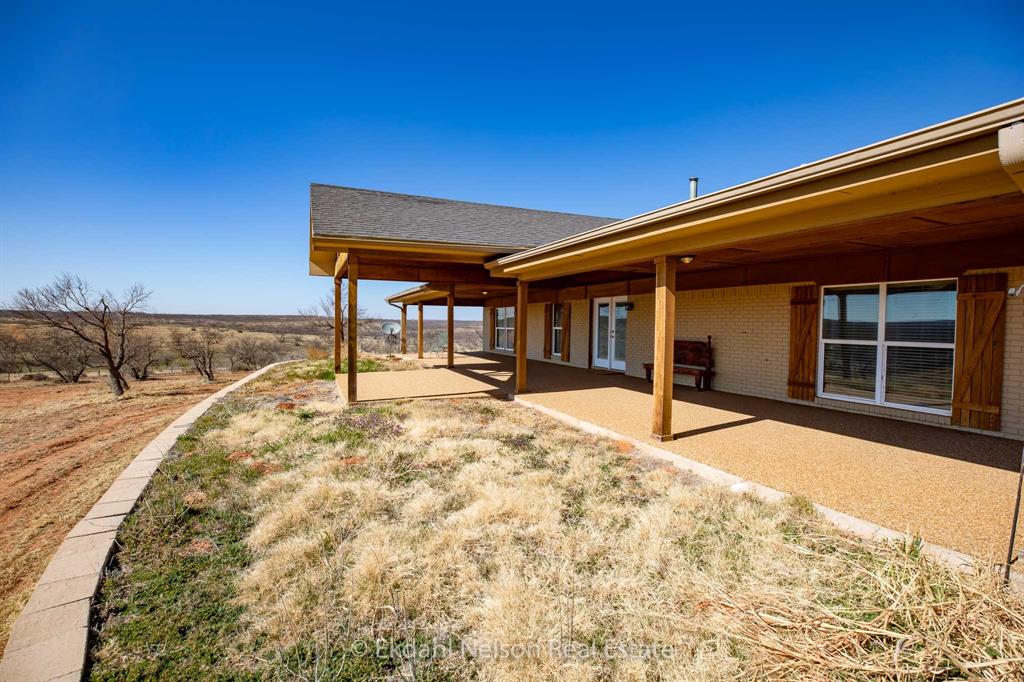 200 County Road 421 Rd, Aspermont, TX 79510