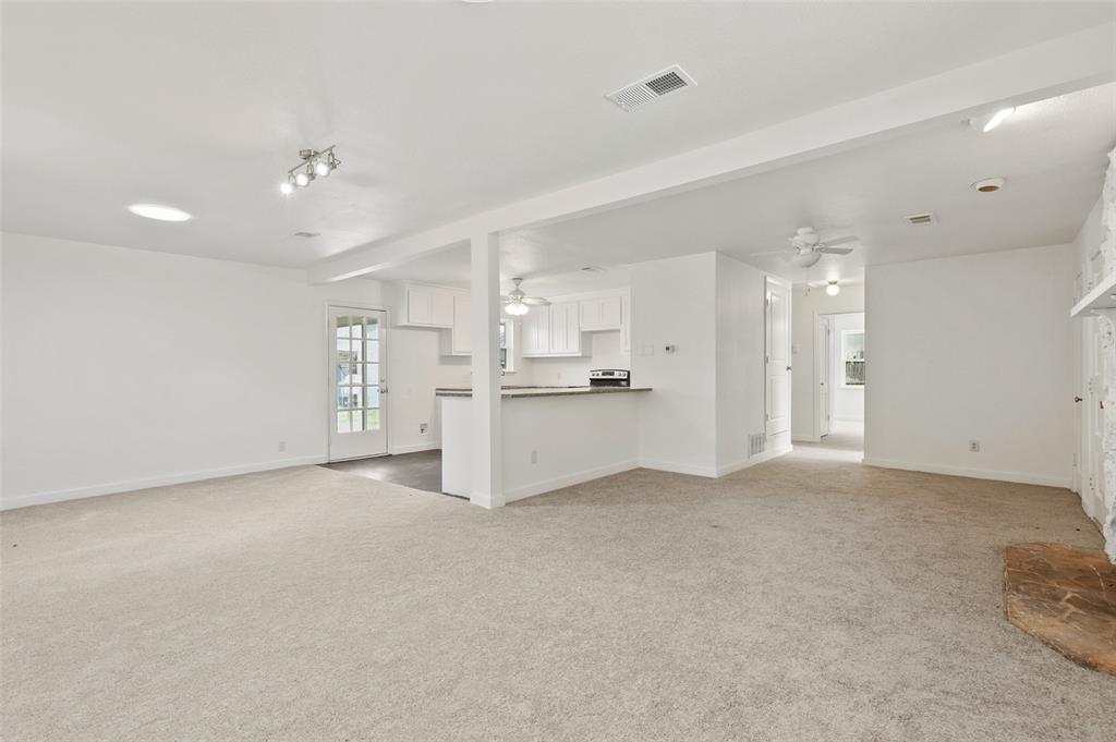 2121 El Capitan Dr, Dallas, TX 75228