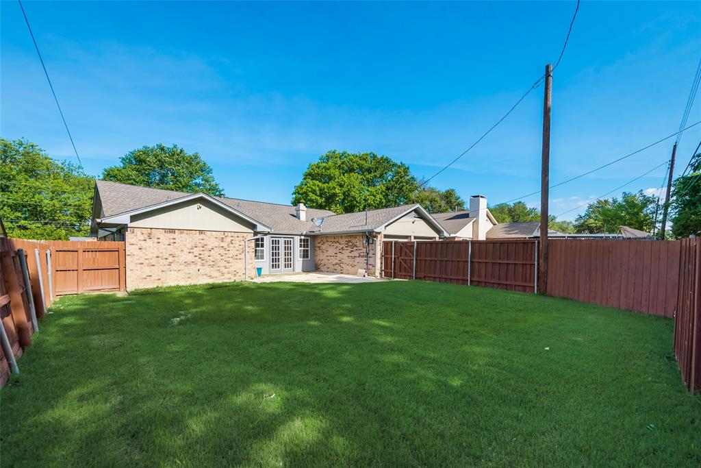608 Robinlynn St, Mesquite TX 75149