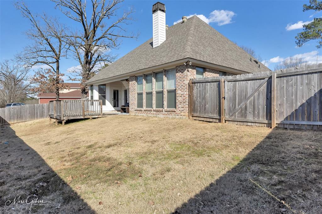 3532 Lakeside Dr, Shreveport, LA 71119