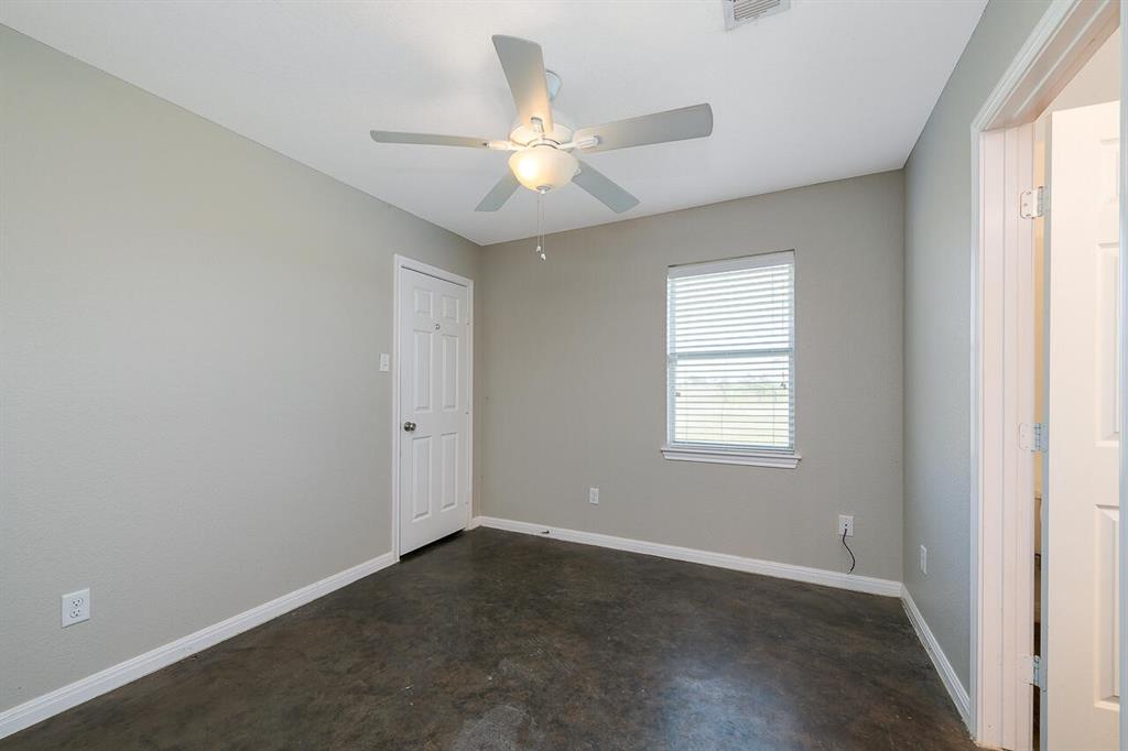 1860 Hall Dr, Waco, TX 76705