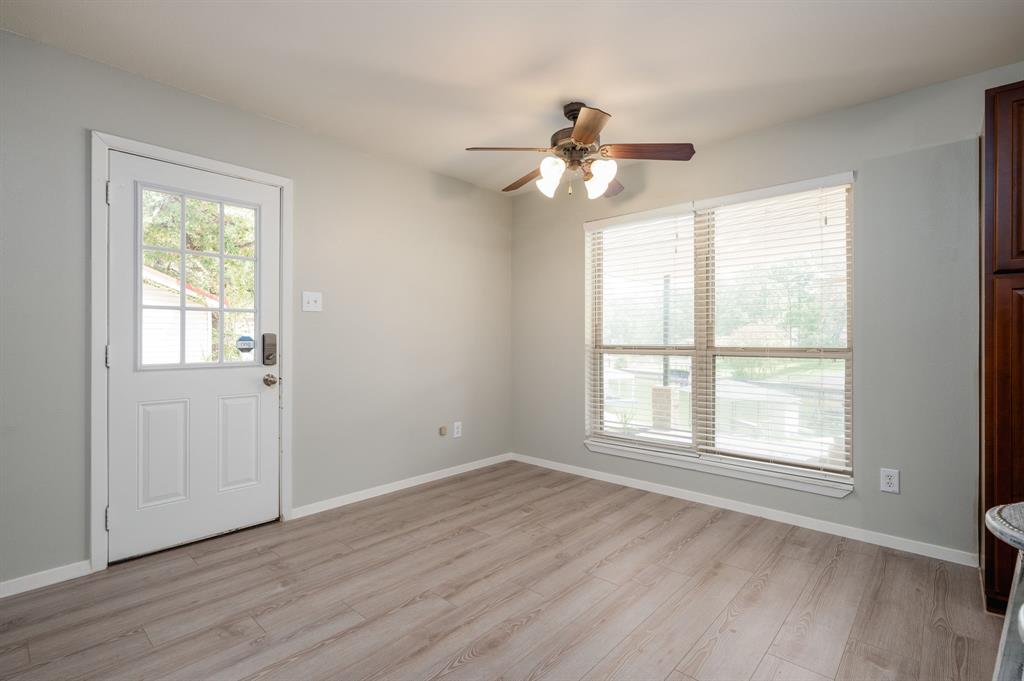 222 Knights Cir, Streetman, TX 75859