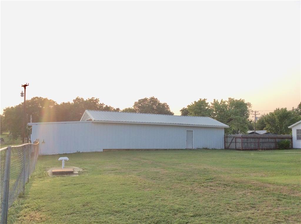 1110 County Road 2917, Dodd City TX 75438