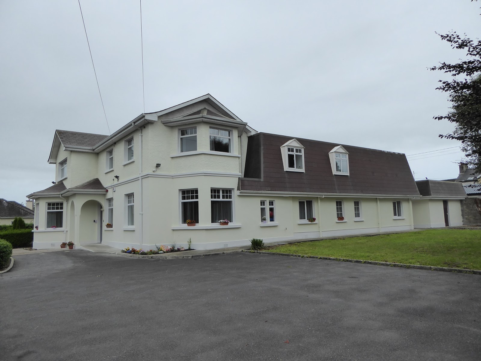 Greenlawn, Road works on William Street and The New Kingdom Listowel