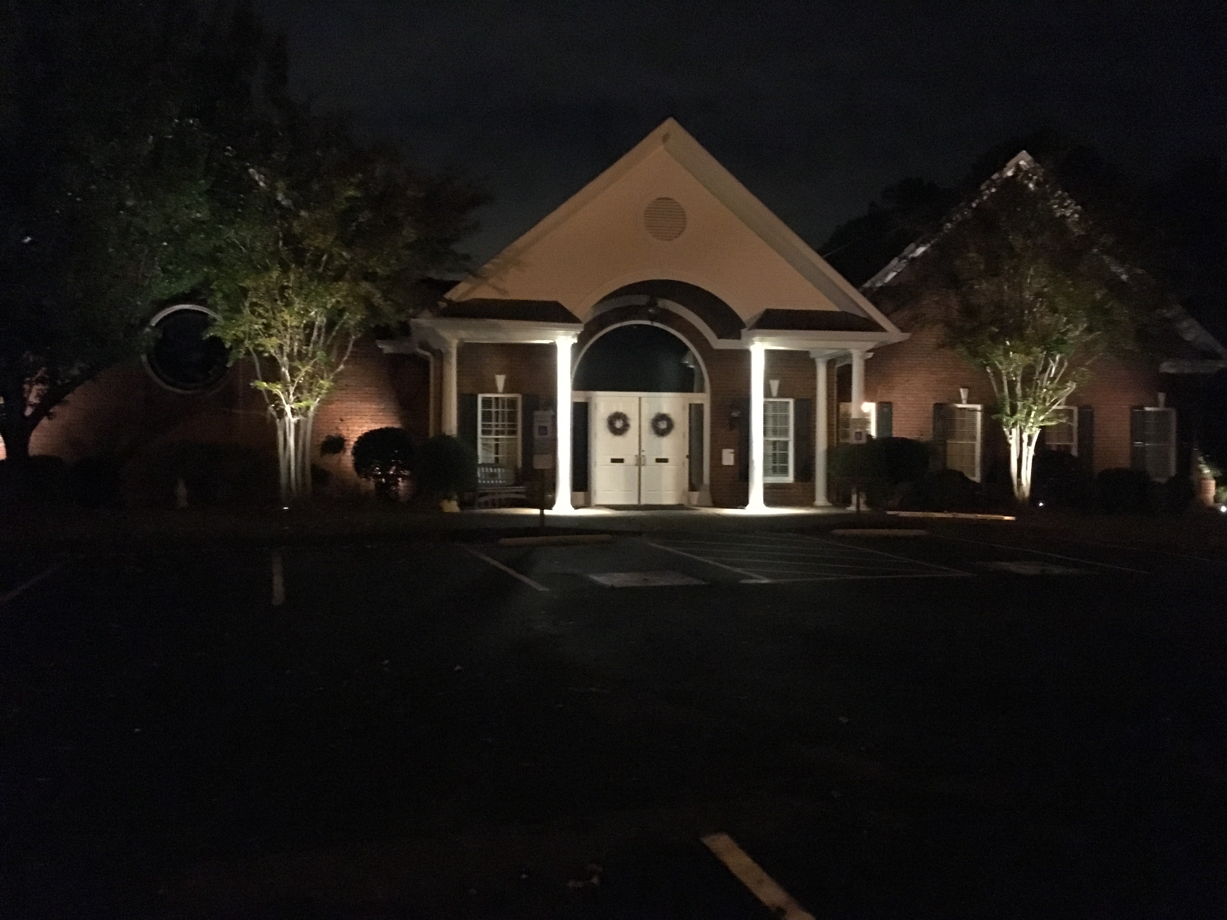 Setting Your Raleigh Business Up To Shine With Outdoor Lighting Lite
