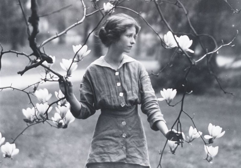 Remember the weird Edna St. Vincent Millay burn in a Lois Lowry book