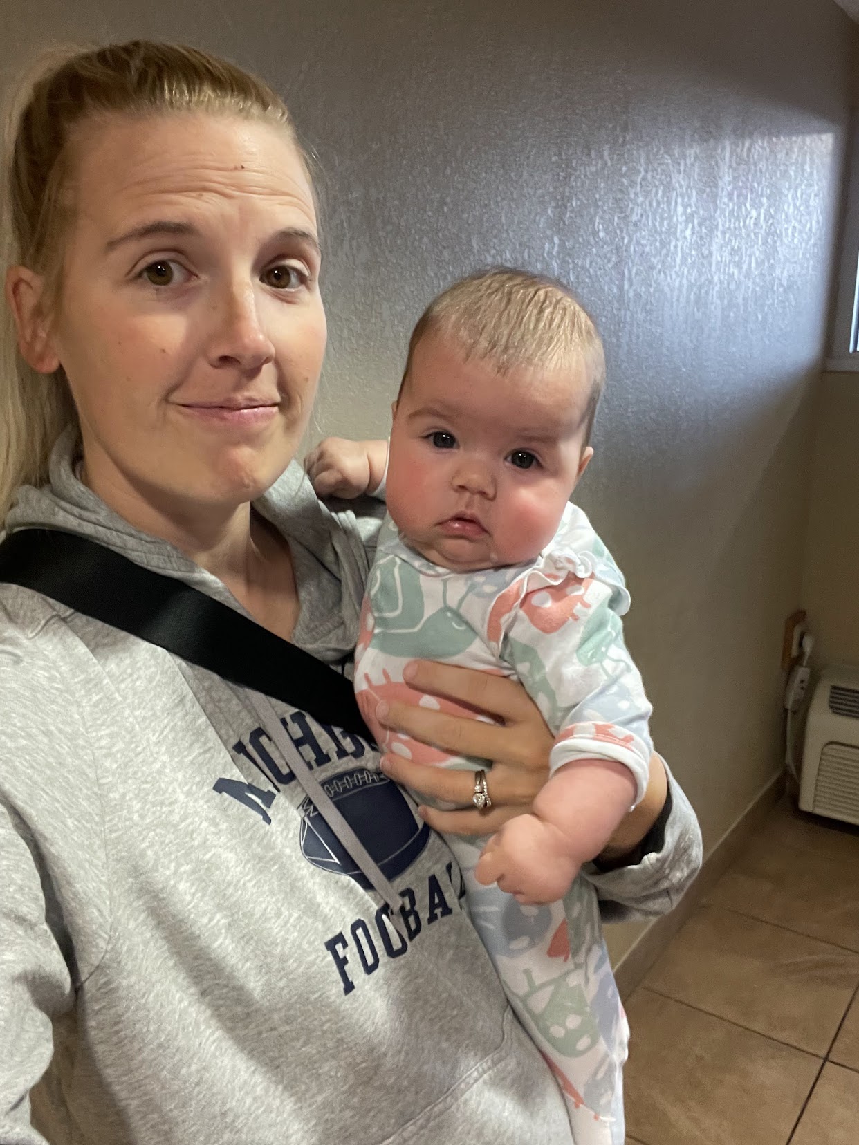 22 Tips for Staying in a Hotel Room with a Baby Little Blue Backpack