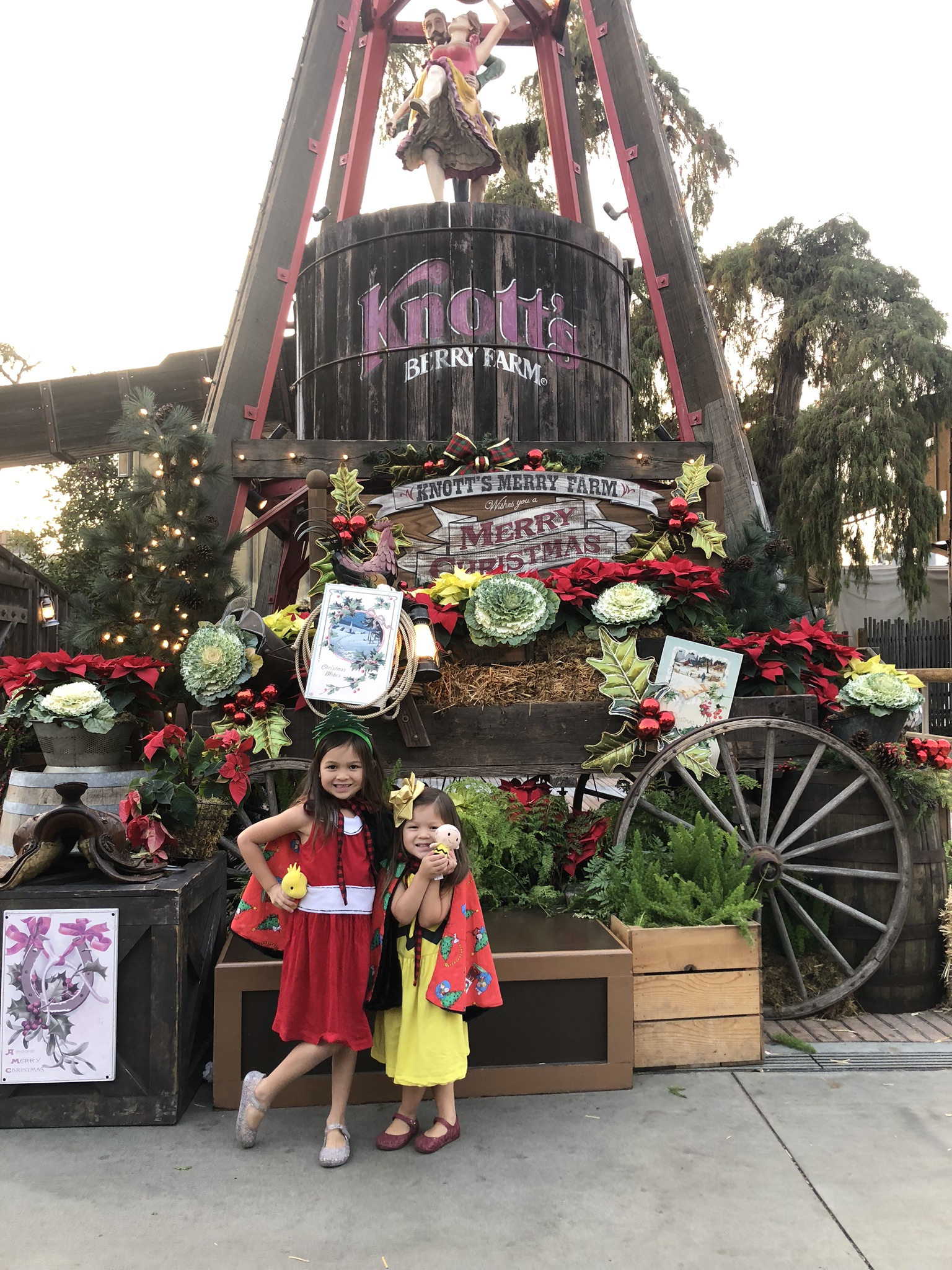 Knott Christmas Craft Village 2022 How To Enjoy Knott's Merry Farm For Free–The Christmas Crafts Village | Littlegraythread