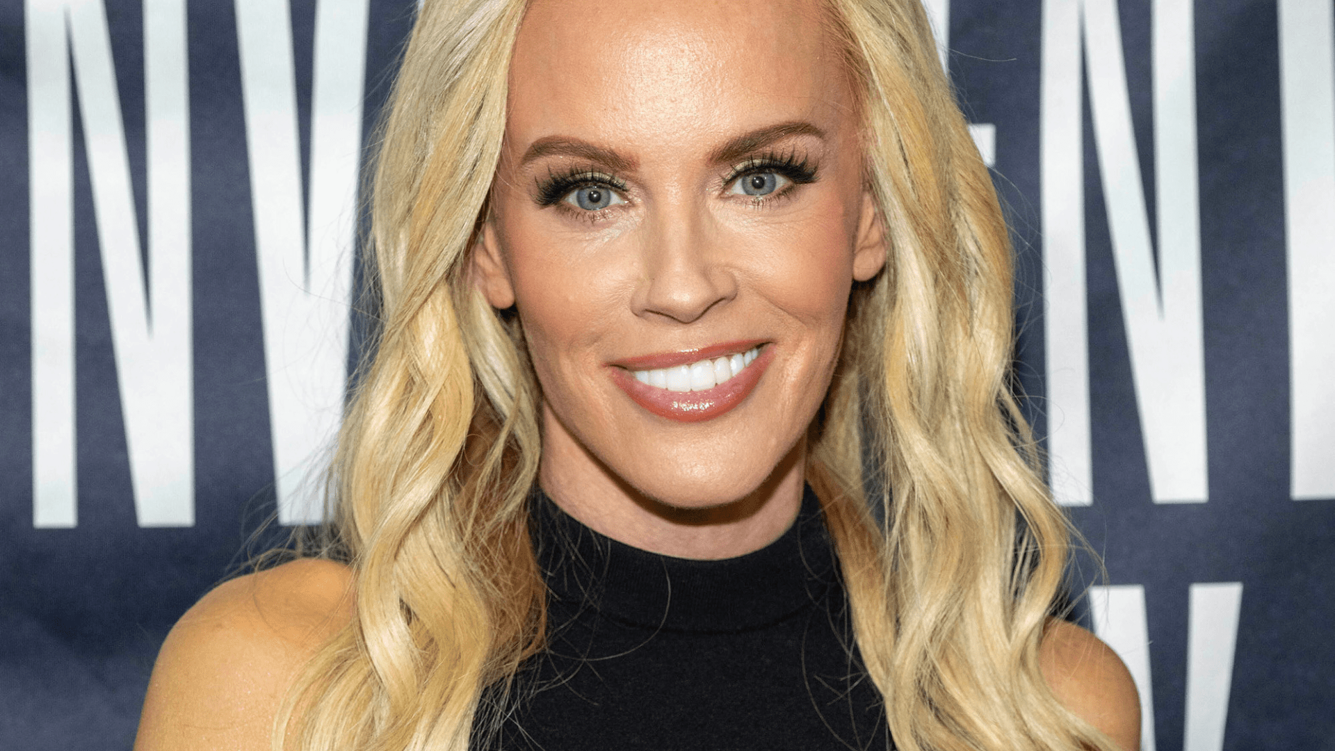 Jenny McCarthy's Health Nightmare Causing Growths & Tooth Loss