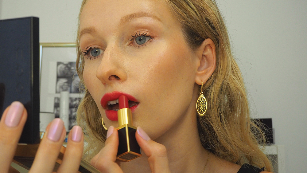 Pro Tips On How To Prime Your Face Before Makeup Liv