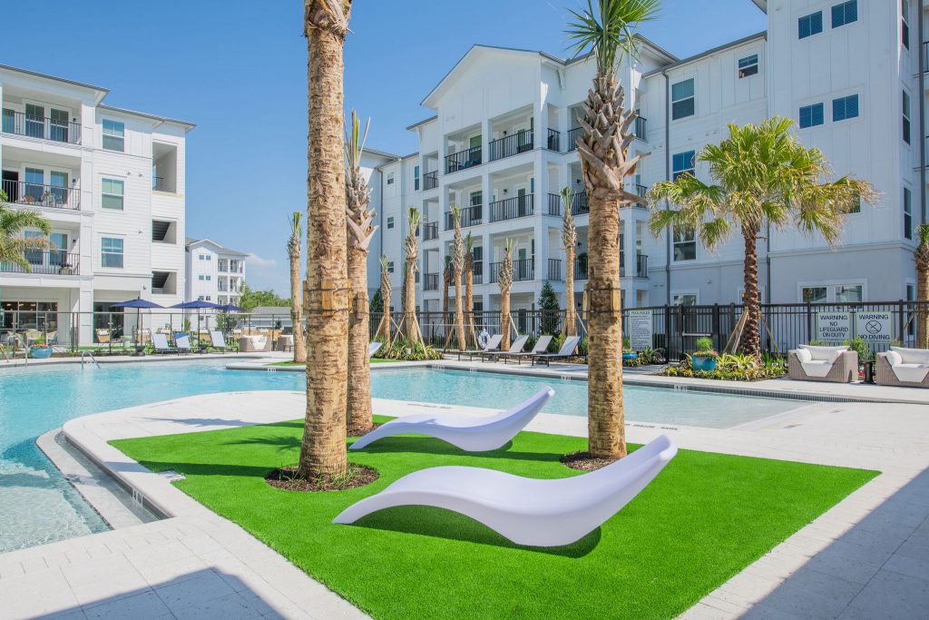 Livano Park Boulevard