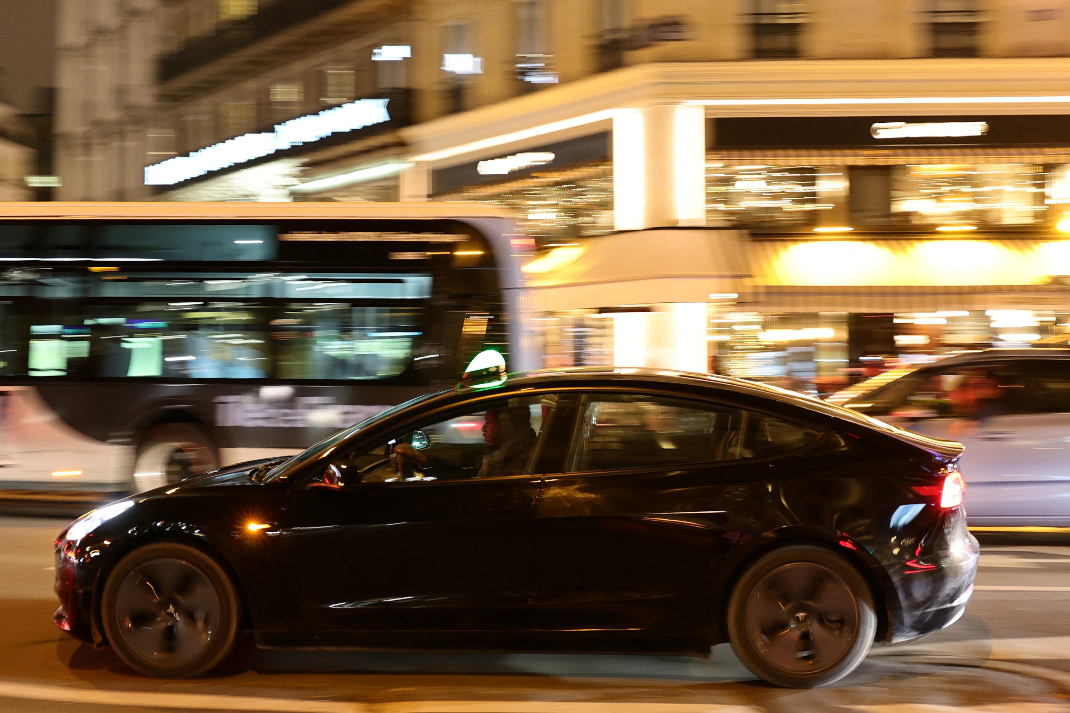 Tesla defends Model 3 taxi after fatal accident in Paris