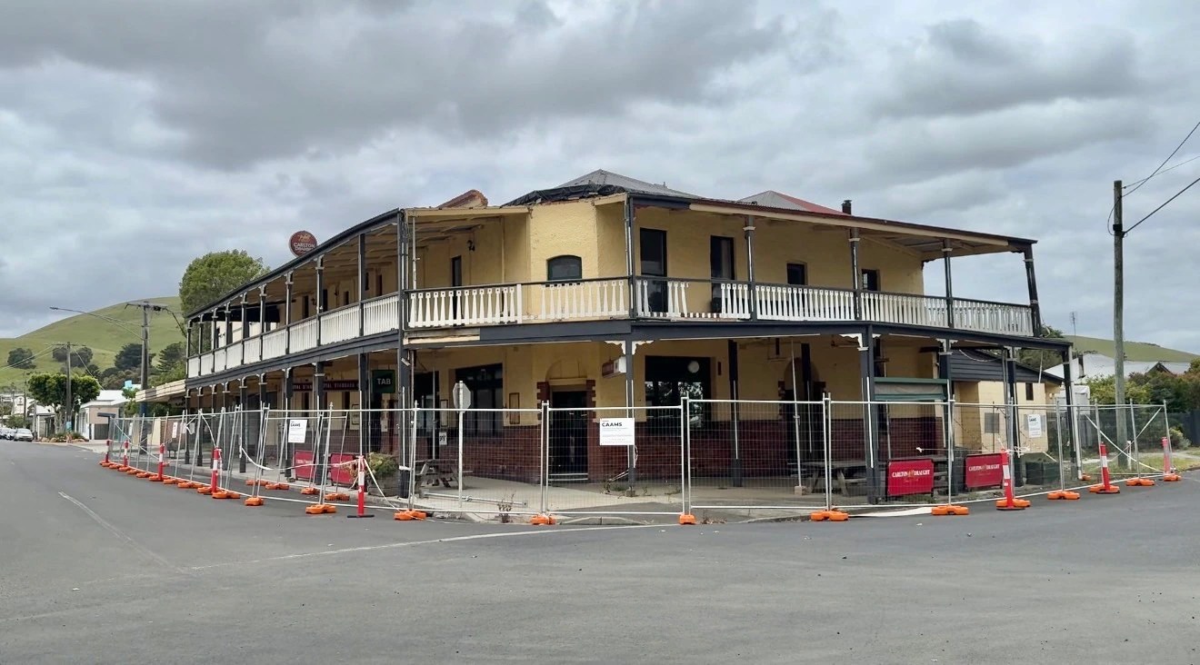 Gippsland Pub Closes for Summer for First Time in Nearly 140 Years