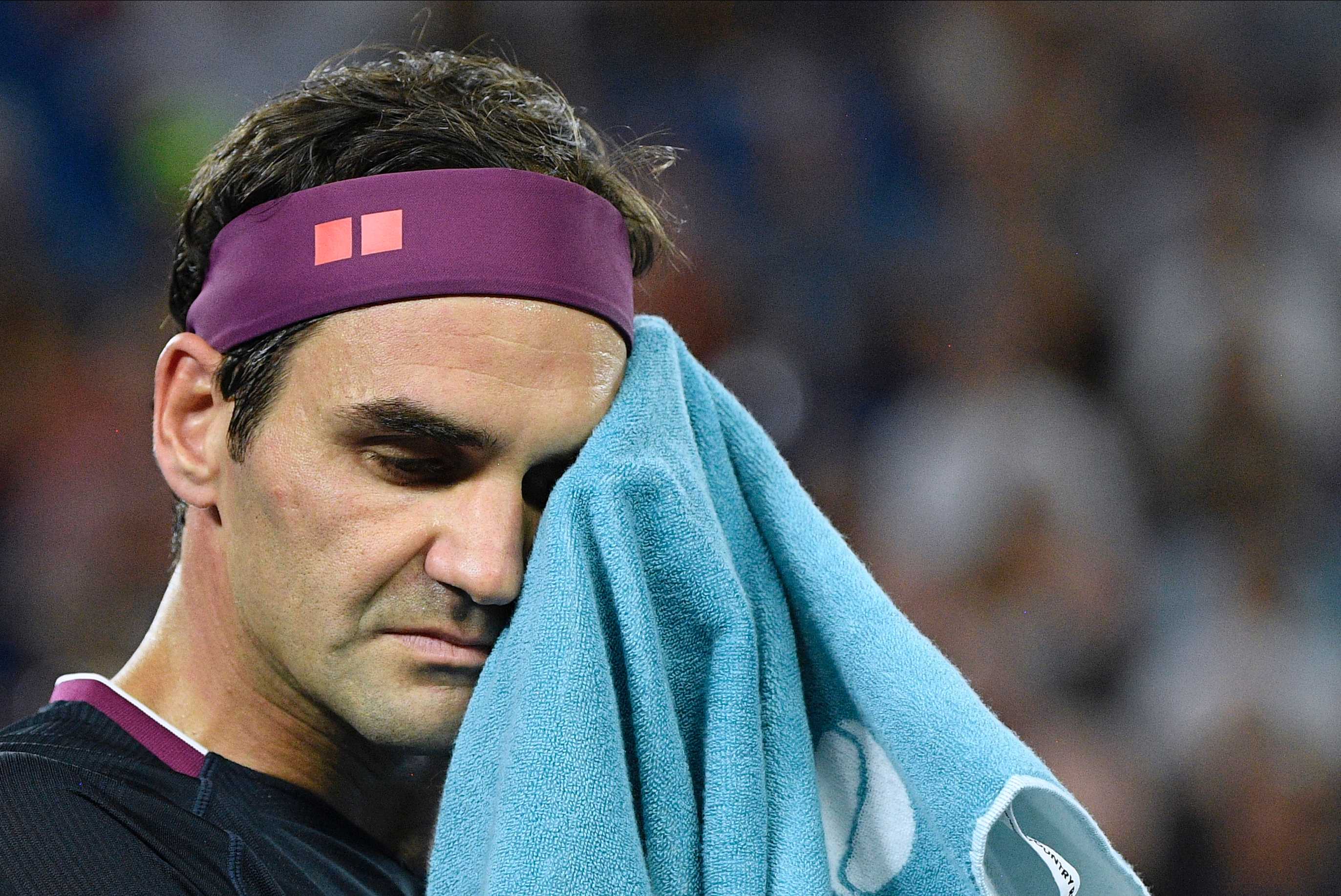Roger Federer to miss rest of 2020 tennis season after another knee