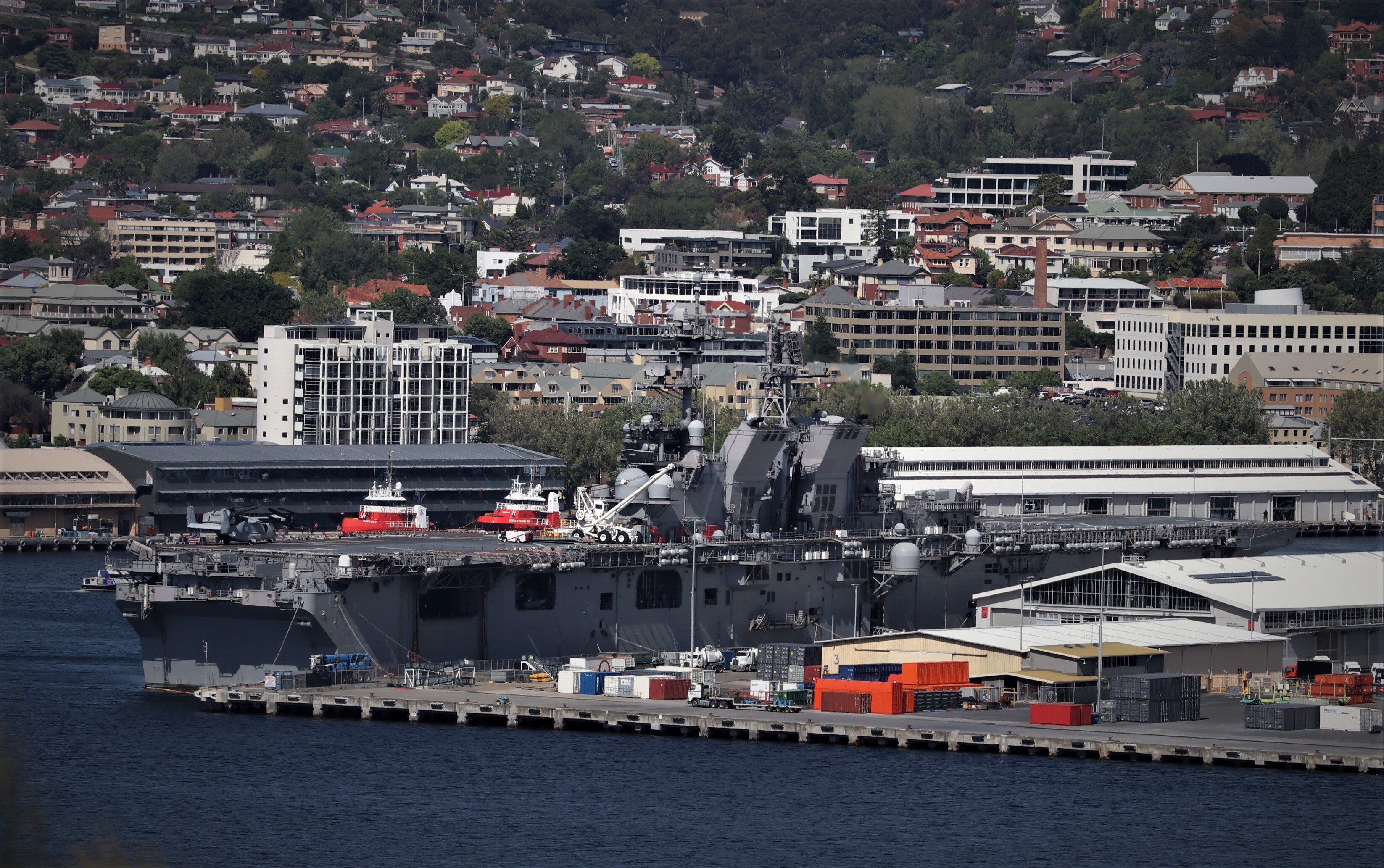 US Navy arrives in Hobart as USS Tripoli amphibious assault ship docks