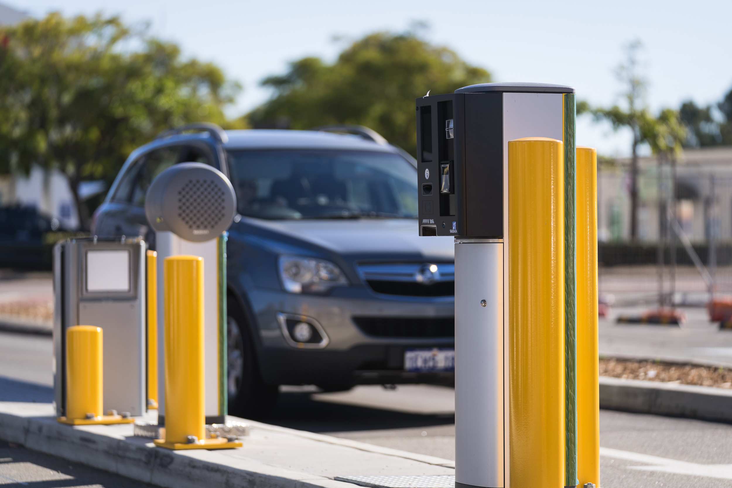 Westfield Carousel to roll out paid shopping centre parking before