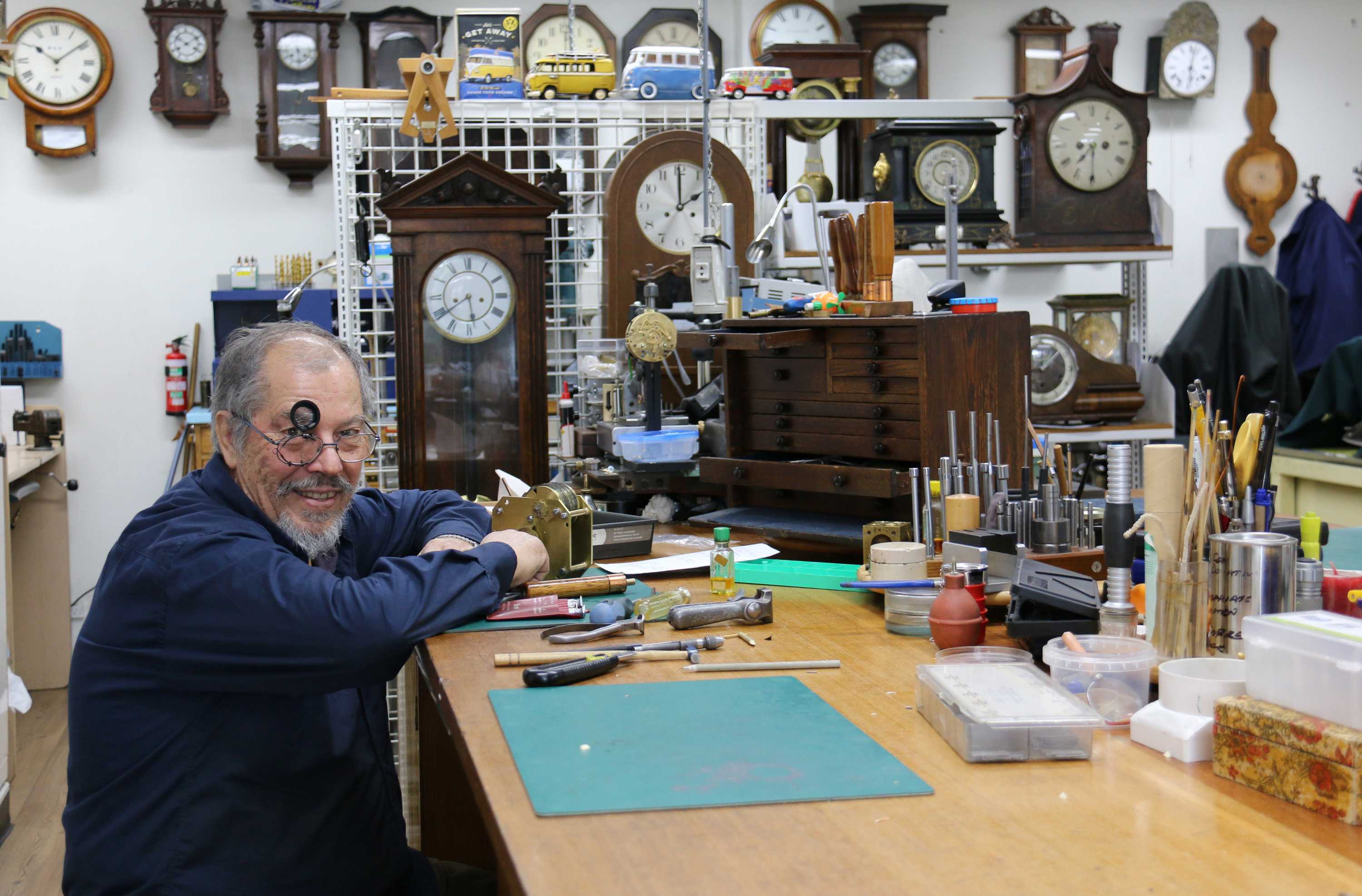 Why are there so few public clocks in Canberra? ABC News