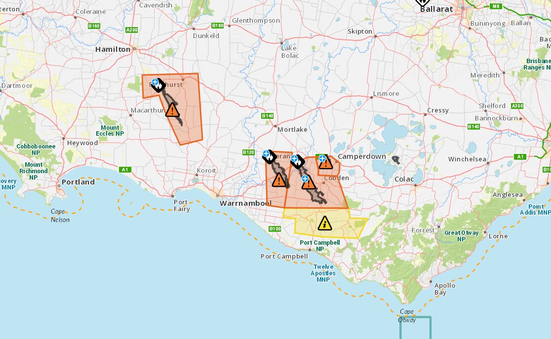 Bushfires near Warrnambool continue to rage, houses lost in Victoria's west ABC News