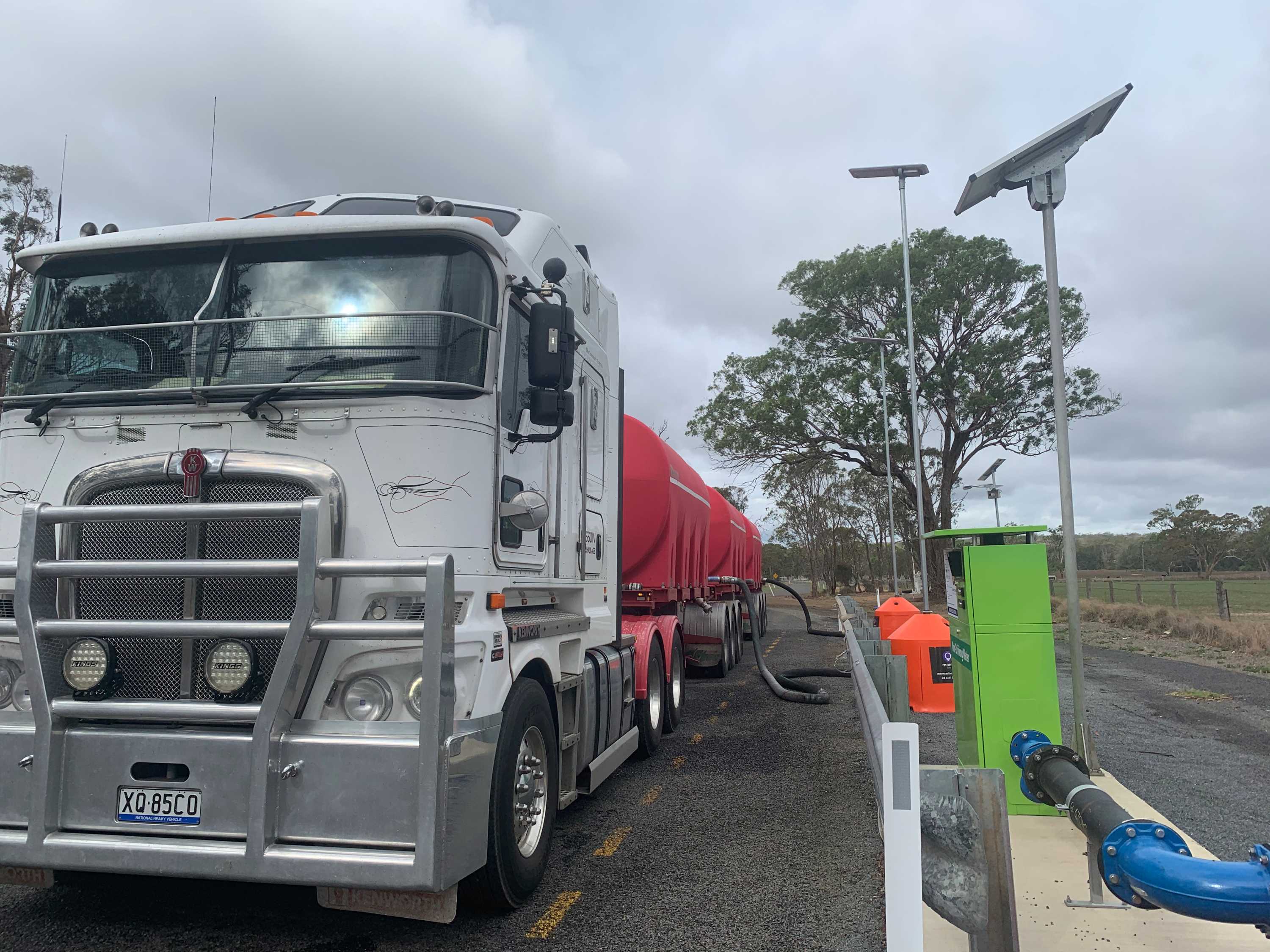 Stanthorpe residents celebrate flows into Storm King Dam after 12
