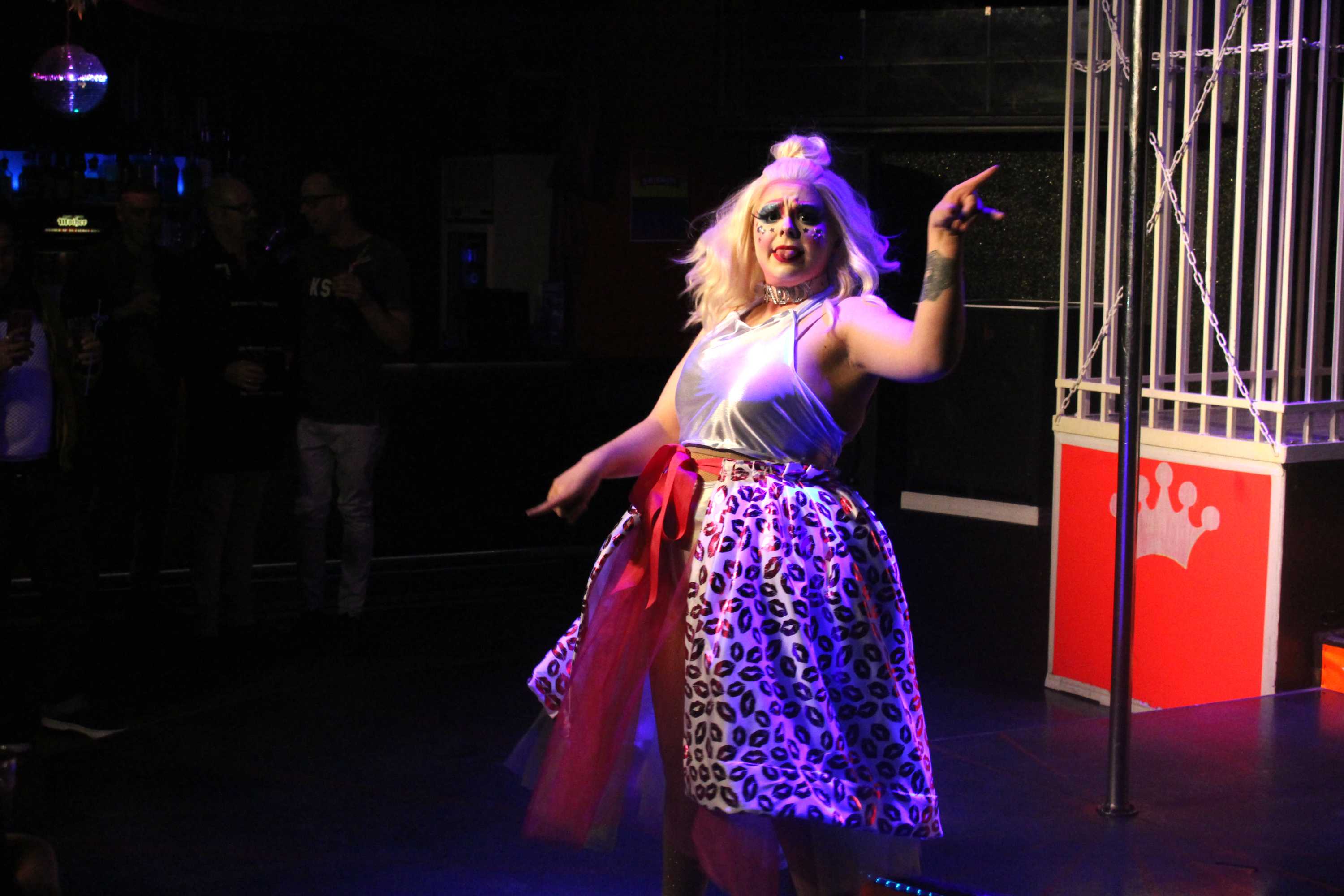 Faux drag queen Kat Daddi wowing audiences in Tasmania by flipping what