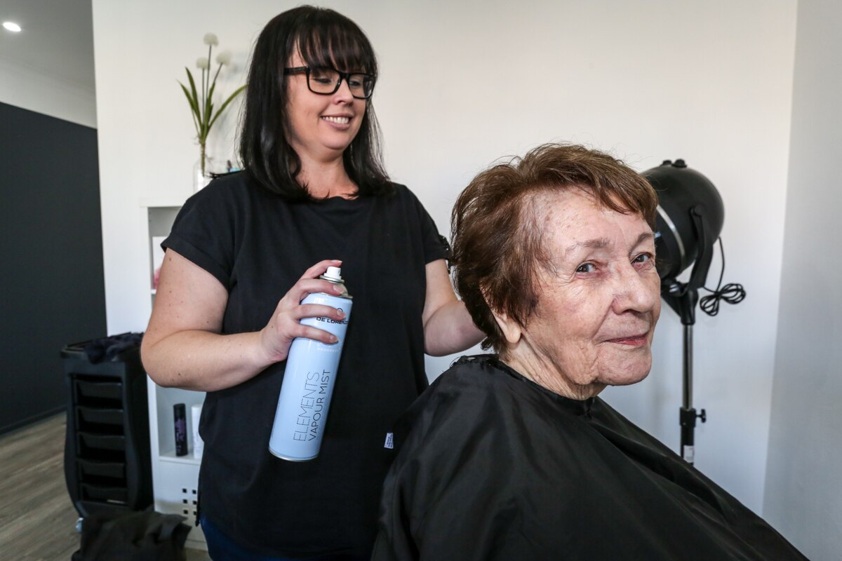 Hairdresser reopening after 25 years gives the locals of Wedderburn a new style around town