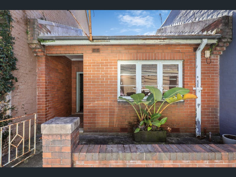 Neglected Camperdown house sells for 1.62 million at…