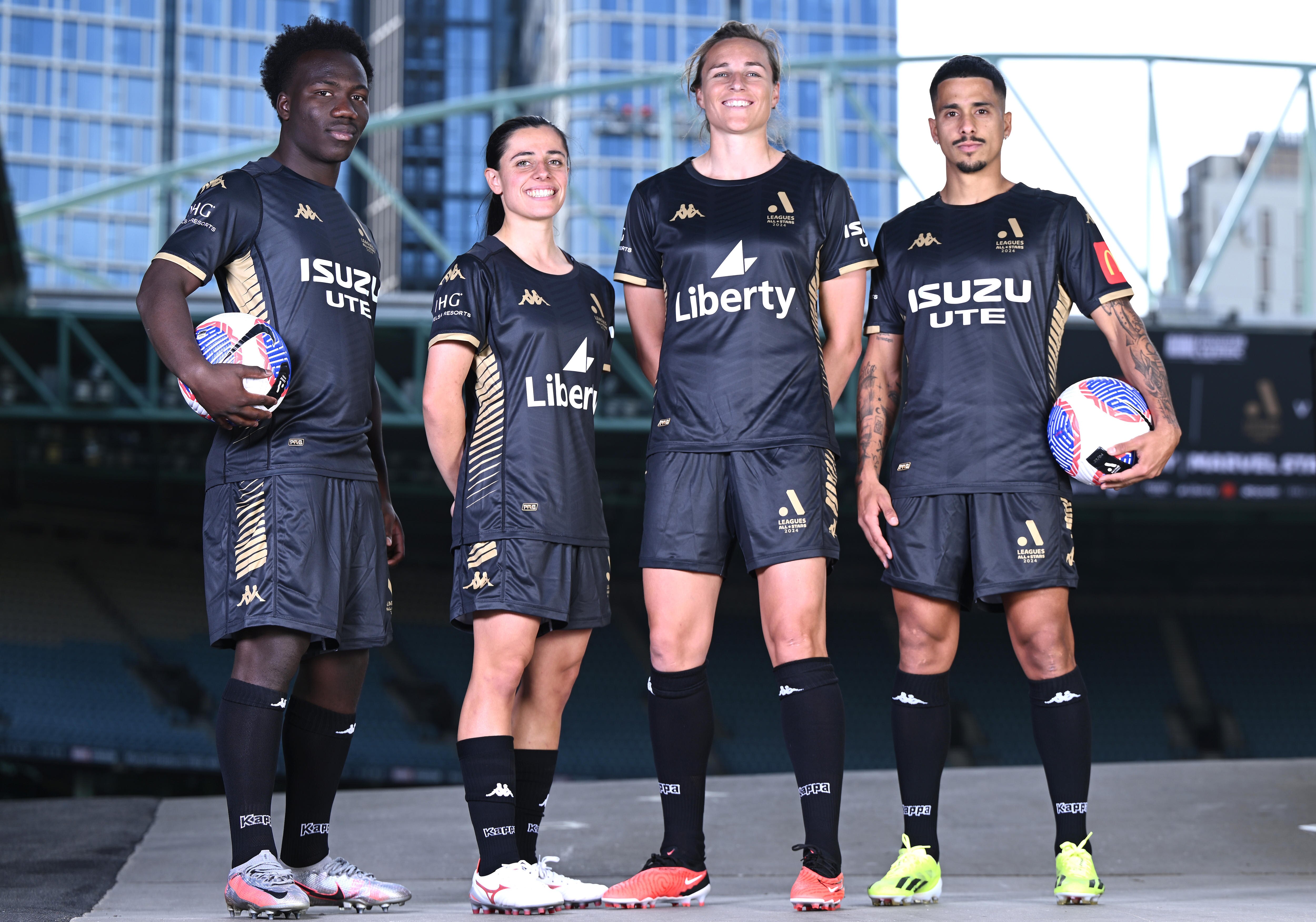 Live updates: A-League All Stars take on Newcastle United and Arsenal in Melbourne double-header