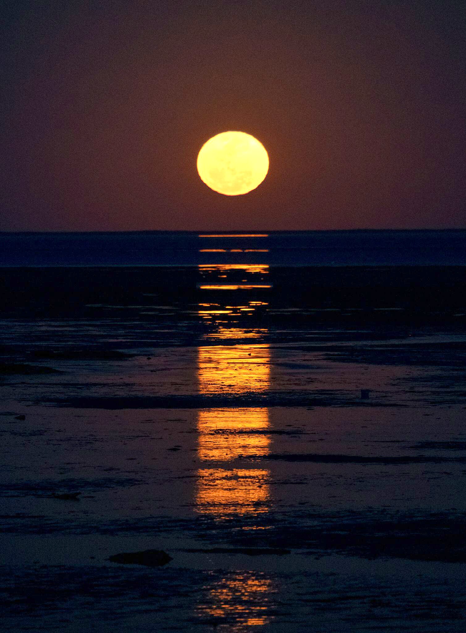 Broome's 'staircase to the moon' effect a unique…