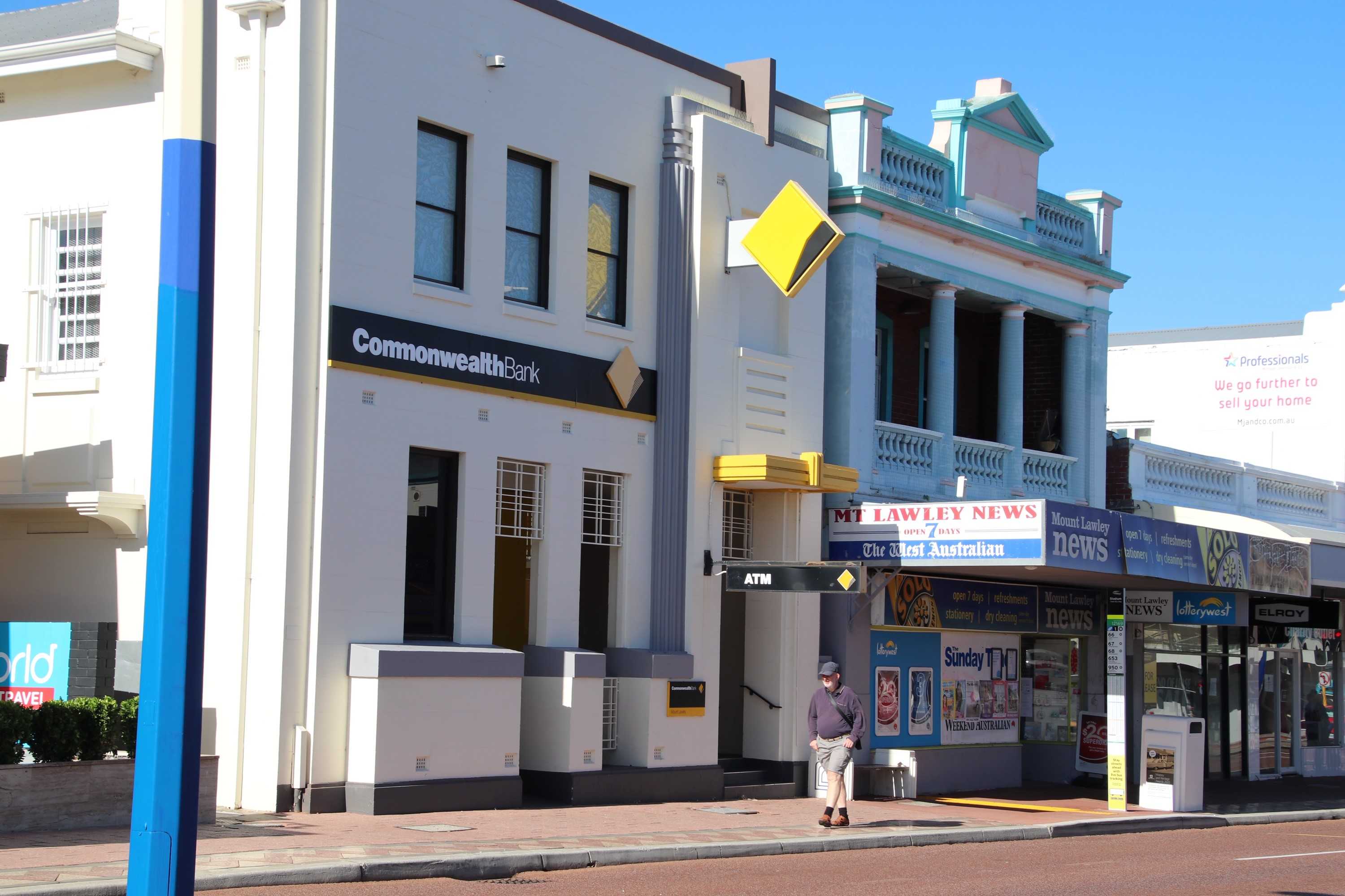 Commonwealth Bank says loan deferrals declining, APRA data show 229b